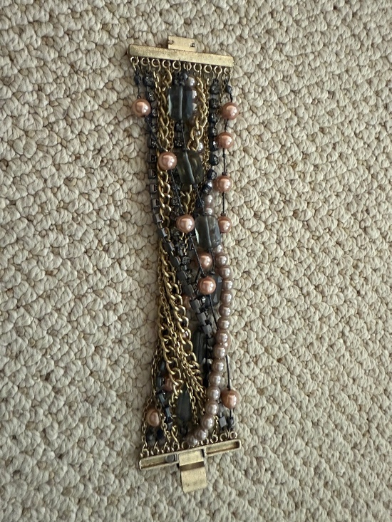 Women’s Bracelet - Picture 1 of 3